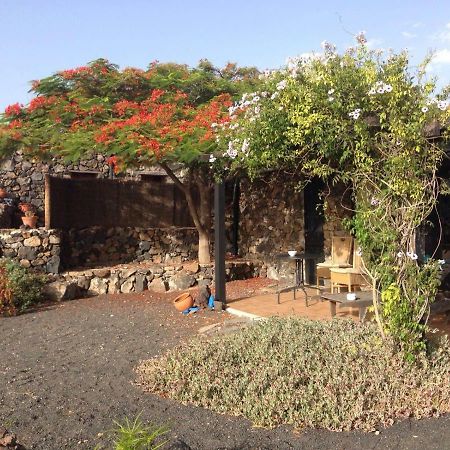 Apartamento Rural Oasis 2 Daire Haría Dış mekan fotoğraf